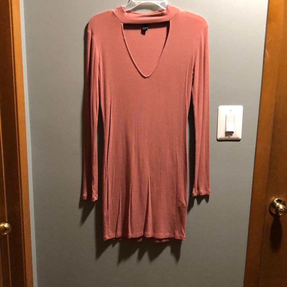 BRAND NEW WOMAN’S TOP SIZE LARGE! NWOT! SMOKE FRRE HOME!
